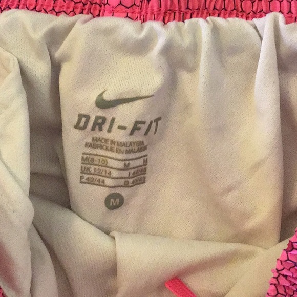 Nike DRI-FIT Shorts - Picture 3 of 4